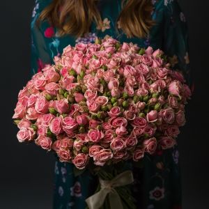 35 Кустовых Розовых Роз