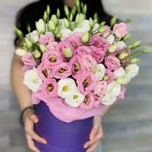 15 эустом микс в коробке «Floral»