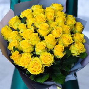 35 желтых роз Эквадор 60 см в упаковке
