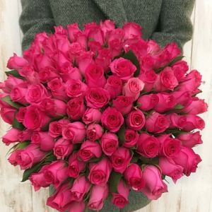 75 розовых роз Кении 40 см