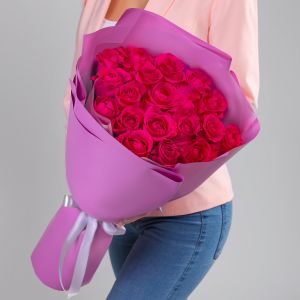 19 Малиновых Роз (50 см.) в упаковке