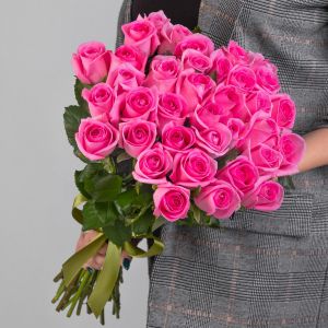 35 Ярко-Розовых Роз (50 см.)