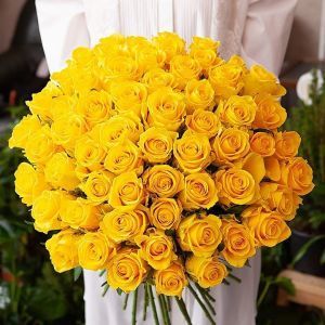 51 желтой розы 40 см