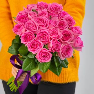 25 Ярко-Розовых Роз (40 см.)