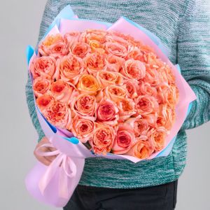 45 Пионовидных Розовых Роз (50 см.) в упаковке