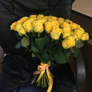 55 желтых роз Кении 40 см