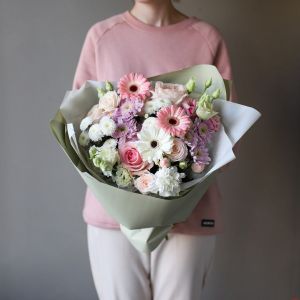 Средний букет цветов «Lantea»