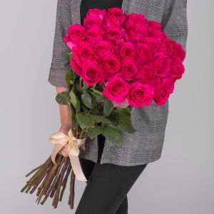 25 Малиновых Роз (70 см.)