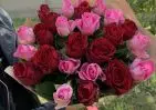 25 красных и розовых роз Кения Премиум 40 см в упаковке small №3