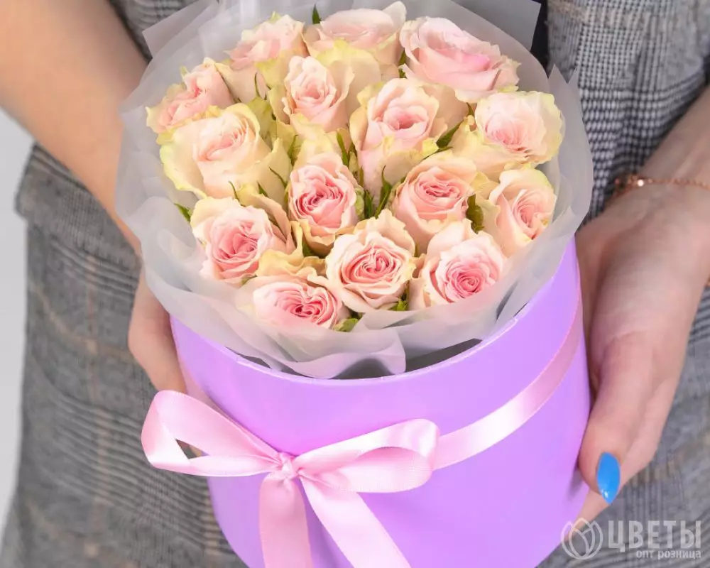 15 Нежно-Розовых Роз  в коробке №1