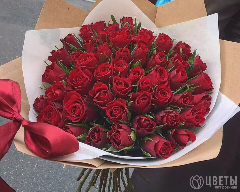 75 красных роз Кении 40 см в упаковке №1