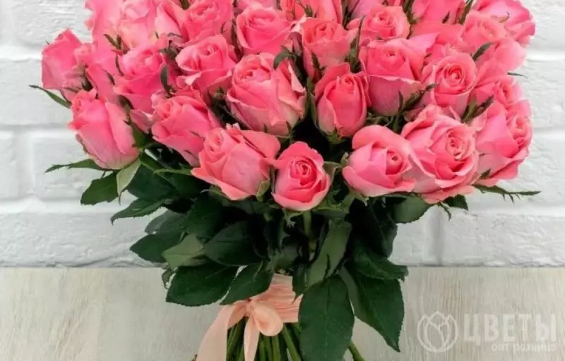 65 розовых роз Кении 40 см №1
