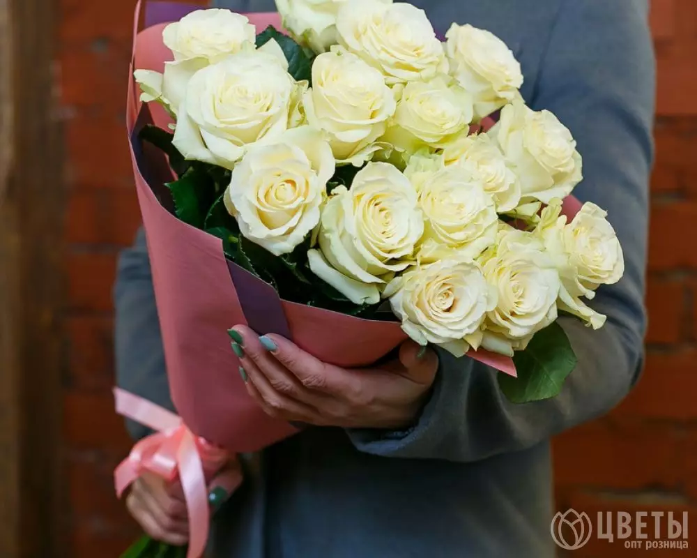 15 белых роз Эквадор 60 см №3