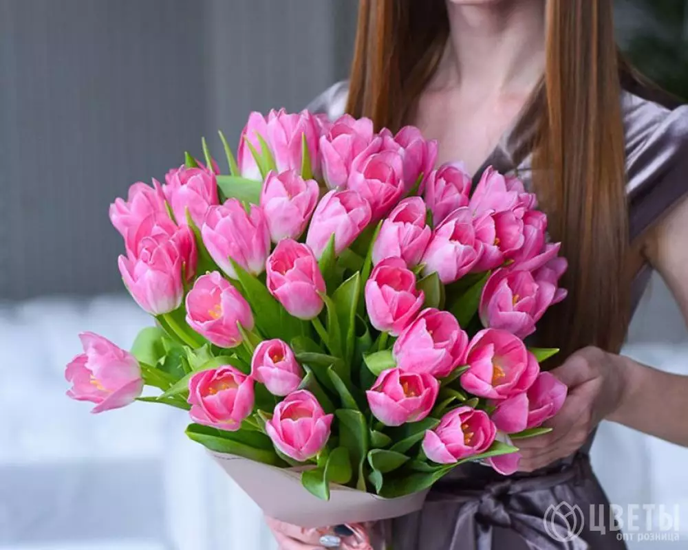 25 розовых тюльпанов в упаковке №2