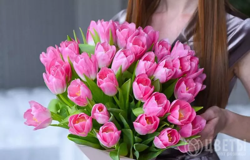 25 розовых тюльпанов в упаковке №2