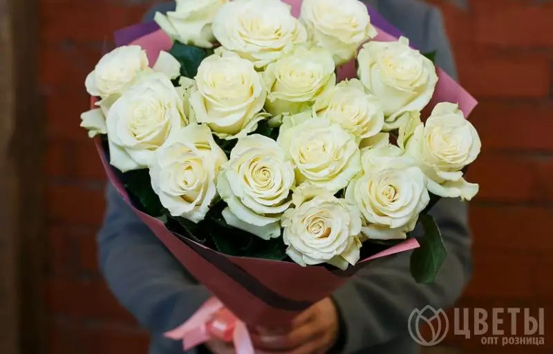 15 белых роз Эквадор 60 см №2