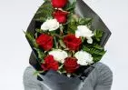 Траурный букет из красных роз и гвоздик small №2