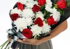 Траурный букет из эквадорских роз и кустовых хризантем small №3