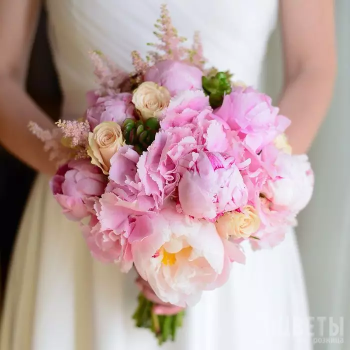 Букет невесты с розовыми пионами №1