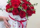 Букет 21 красная роза в шляпной коробке small №1