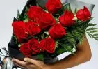 Траурный букет из 14 красных роз 60 см (Эквадор) small №3