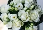 Букет из белых роз и лизиантуса small №3