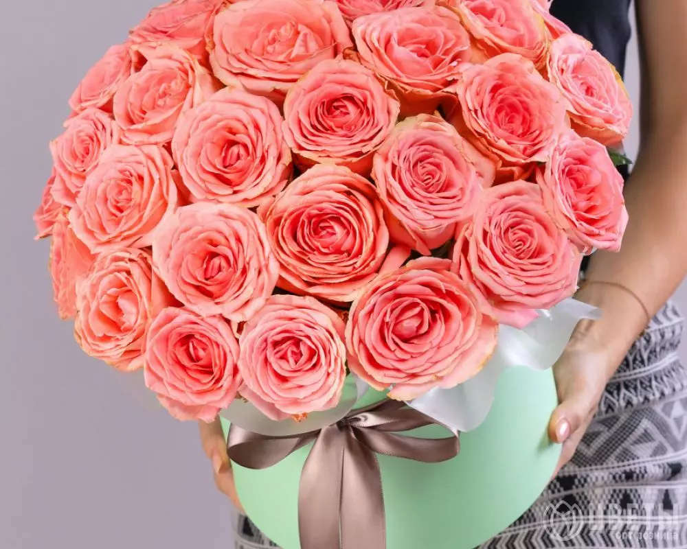 35 Розовых Роз (40 см.) в коробке №1