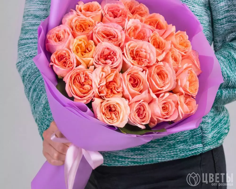 25 Пионовидных Розовых Роз (50 см.) в упаковке №1