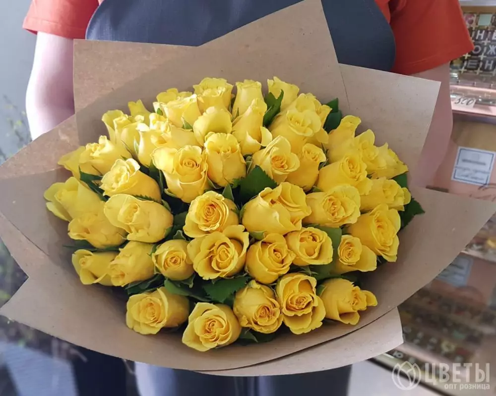 51 желтых роз Кении 40 см в упаковке №1